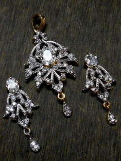 CZ Pendant With Earrings